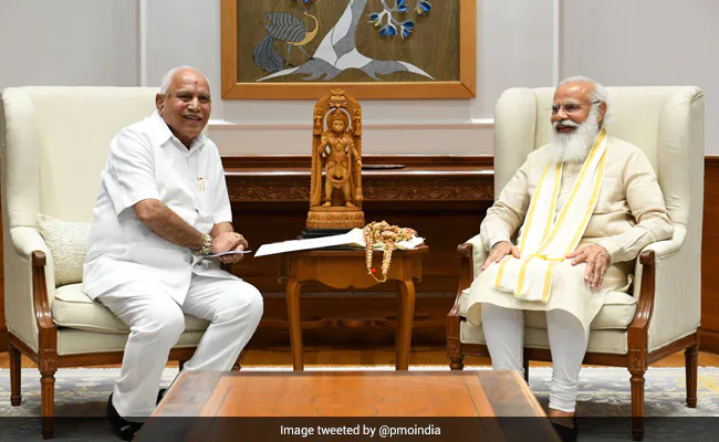 येदियुरप्पा की कुर्सी जाने की अटकलों पर संशय बरकरार, कर्नाटक के मंत्री ने दिल्ली में डाला डेरा