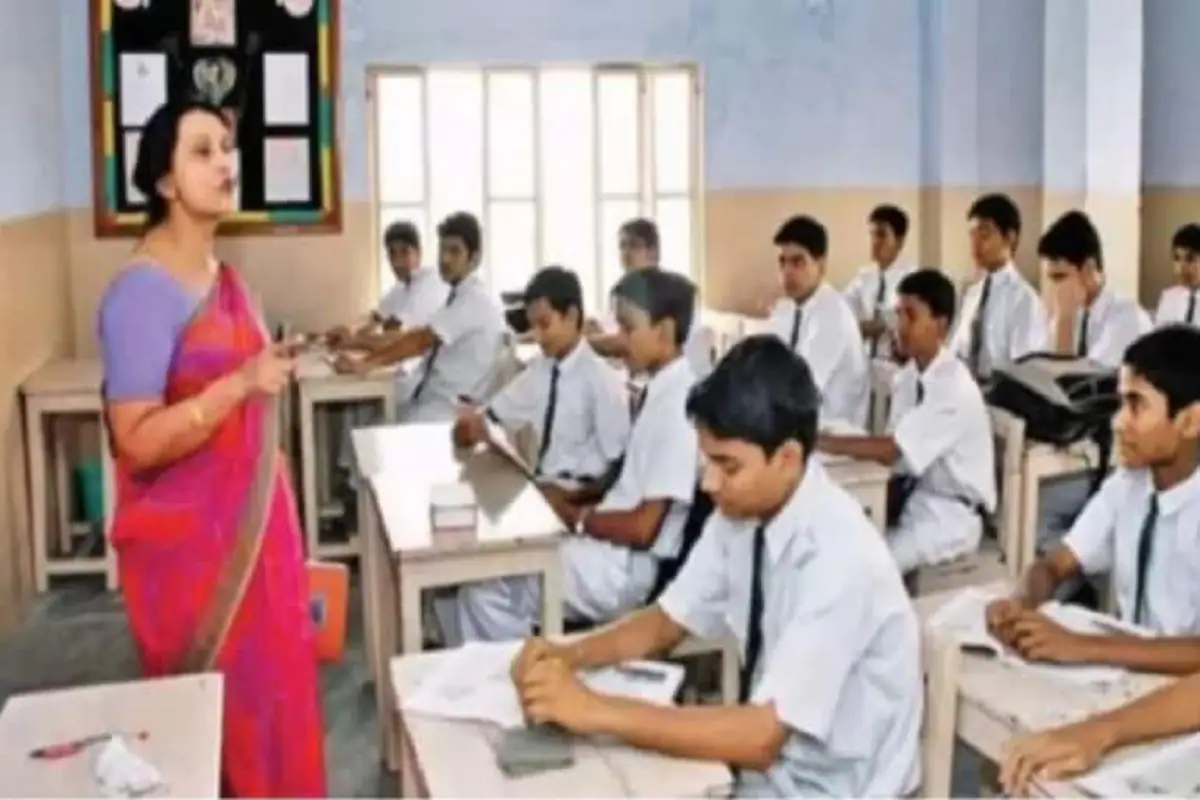 उत्तराखंड में आज से खुले 9वीं से लेकर 12वीं तक के क्‍लास, कोविड की चुनौती बरकरार