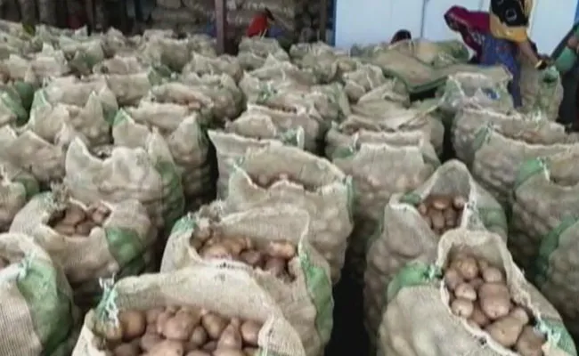 Madhya Pradesh: आलू के किसानों के लिये इंतजार का फल मीठा नहीं रहा