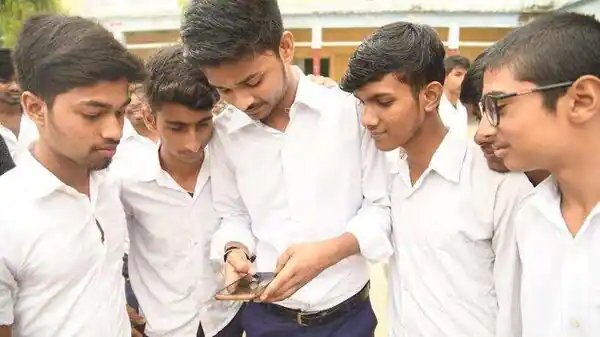 CBSE has released the Term 2 admit card for class 10, 12 students (HT_PRINT)