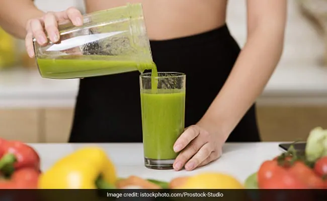 Weight Loss: पेट की चर्बी को पिघलाने और चेहरे पर निखार लाने के लिए पिया जाता है इन पत्तों का पानी, जानें बनाने का तरीका