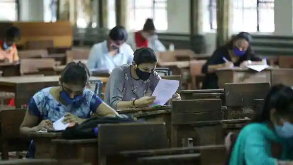 While filling out the online application form candidates will be asked for center preferences for writing the BITSAT-2022 exam. (HT)