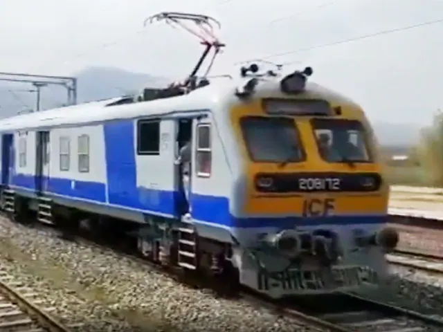 Railway Jobs: Northeast Frontier Railway Recruitment 2022: रेलवे में 10वीं पास के लिए बंपर वैकेंसी, 5000 से ज्यादा पद, जल्दी करें निकल न जाएं लास्ट डेट 