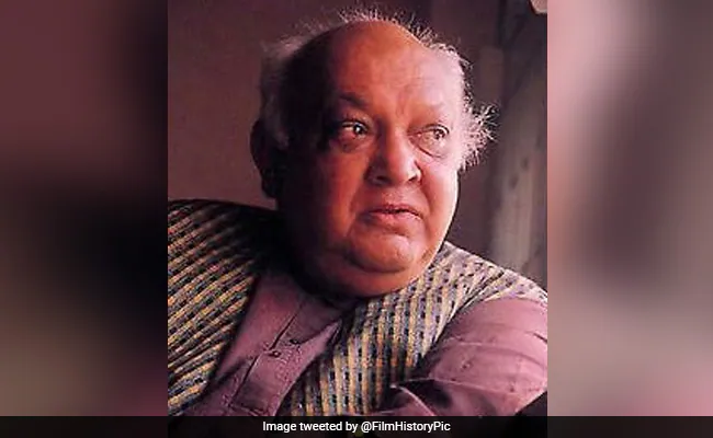 शैल चतुर्वेदी शब्दों के थे अनोखे जादूगर, लिखा था- जब भी डकार लेते हैं, चुनाव हो जाता है, और बेचारा आदमी, नेताओ की भीड़ में खो जाता है