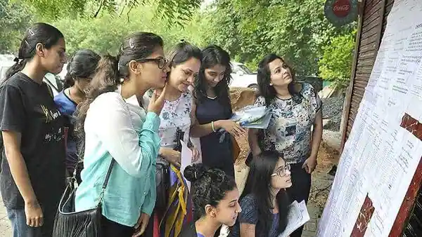 Candidates should be among the top 2,50,000 successful candidates (including all categories) in B.E./B.Tech. Paper of JEE (Main) - 2022.