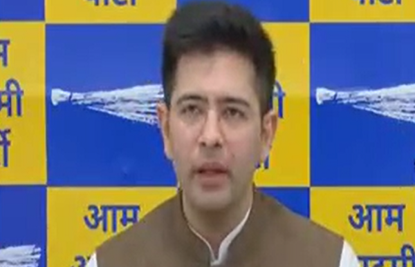 "BJP का लक्ष्य, केजरीवाल का खात्मा..." : मनीष सिसोदिया के घर CBI रेड पर AAP MP राघव चड्ढा