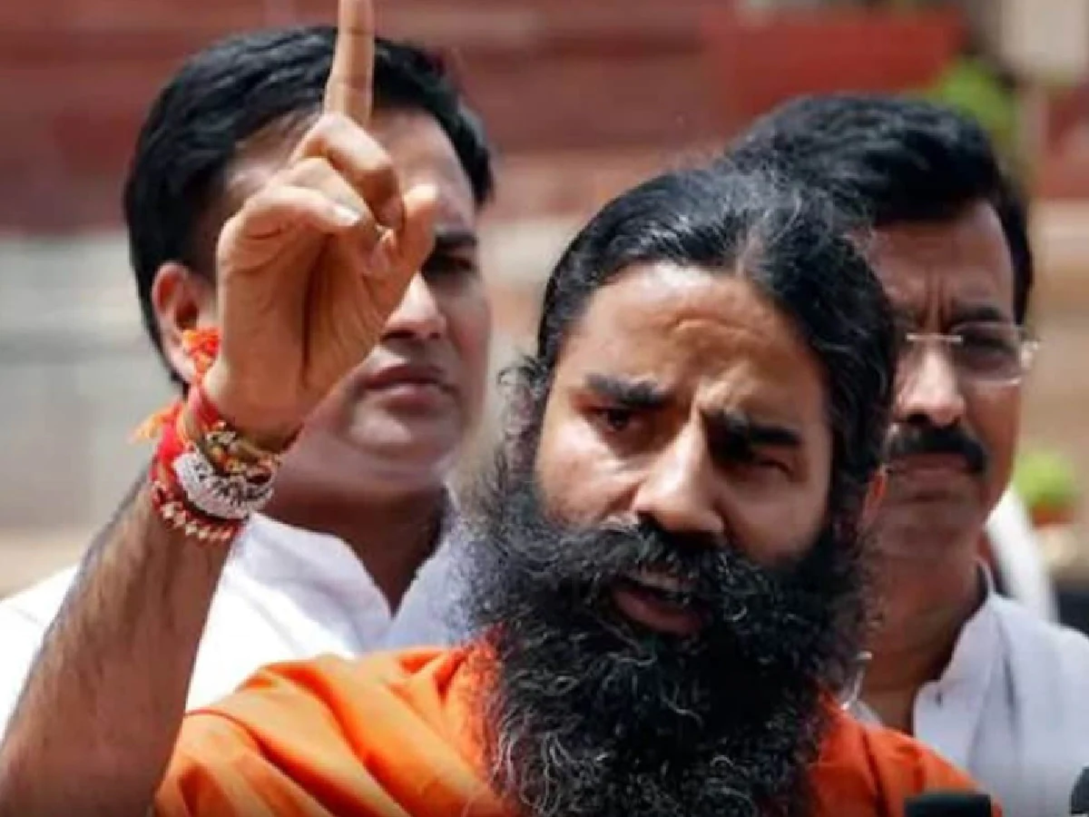 कोरोना वैक्सीन पर भड़के स्वामी रामदेव ने कहा, ‘वैक्सीन के नाम पर बेवकूफ न बनाया जाए’