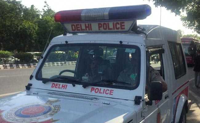 दिल्ली : सोशल मीडिया पर फ्रेंड से बात करना किया बंद तो आरोपी ने लड़की को मारी गोली