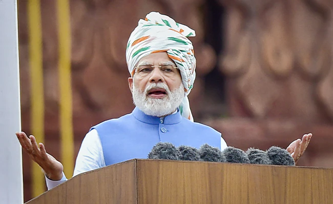 भारत की तरक्की के लिए महिलाओं का सम्मान अहम स्तंभ है : प्रधानमंत्री मोदी