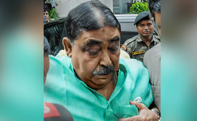 पश्चिम बंगाल: बीरभूम हिंसा मामले में तृणमूल कांग्रेस के अनुब्रत मंडल समेत 13 अन्य बरी