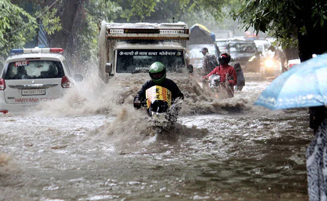 भारी बारिश के कारण NCR के कई शहरों में कल भी बंद रहेंगे स्कूल