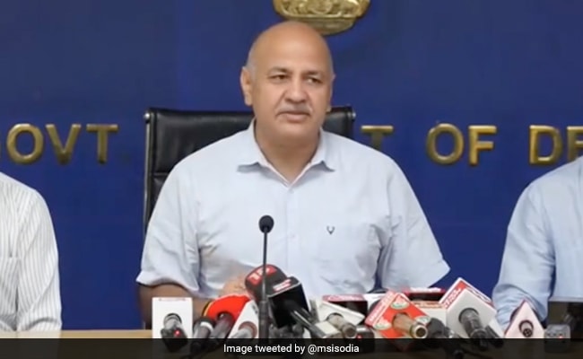 दिल्ली सरकार के 5 स्कूल टॉप 10 में शामिल, सिसोदिया ने की प्रिंसिपल ट्रेनिंग प्रोग्राम की तारीफ