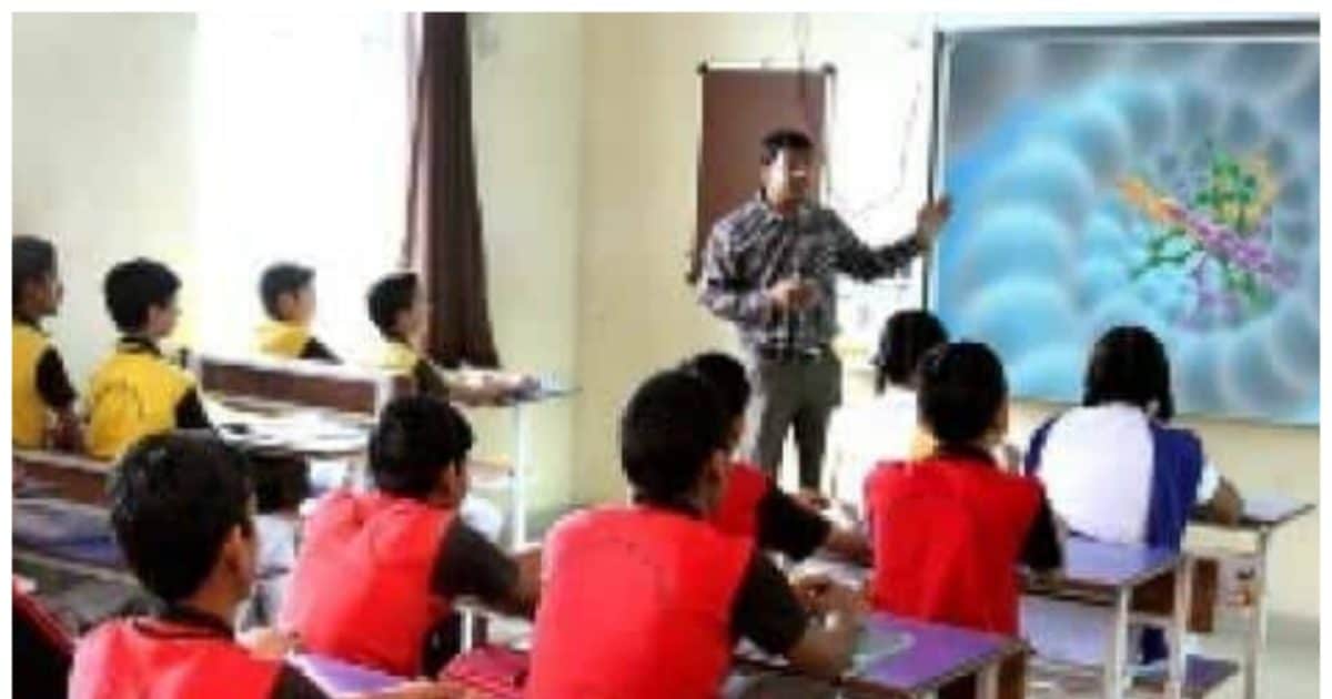 School Education: 'स्मार्ट स्कूल स्मार्ट ब्लॉक' योजना की शुरुआत, 5 साल में पूरा होगा काम