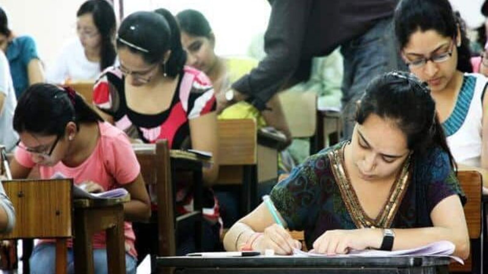 Gujarat Board announces Class 10, 12 2024 exam dates. Check time table here