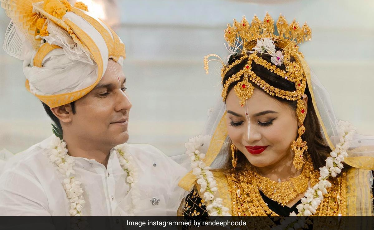 रणदीप हुड्डा ने पत्नी लिन लैशराम के साथ शेयर की शादी की 5 तस्वीरें, चौथी तस्वीर देख फैंस बोले- स्कूल टाइम में यूं ही नहीं थे क्रश