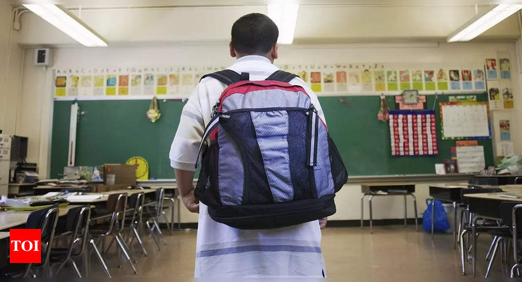 Lakshadweep education department announces switch to CBSE English medium for all schools - Times of India