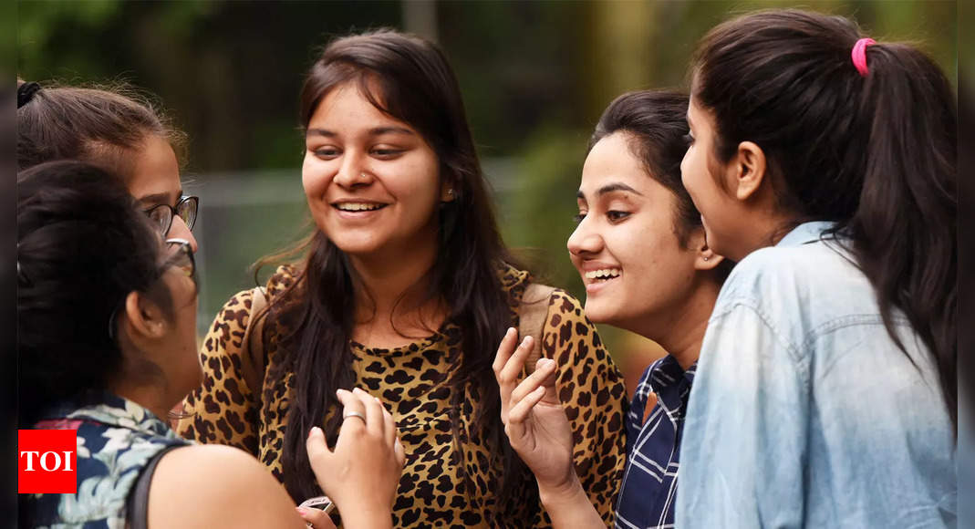Maharashtra universities to offer free education to transgender students - Times of India