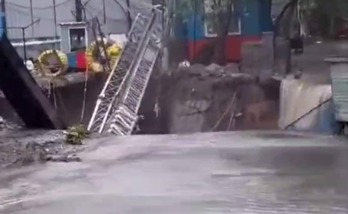 Watch : चक्रवात मिचौंग के कारण चेन्नई में भारी बारिश, ढह गई सड़कें