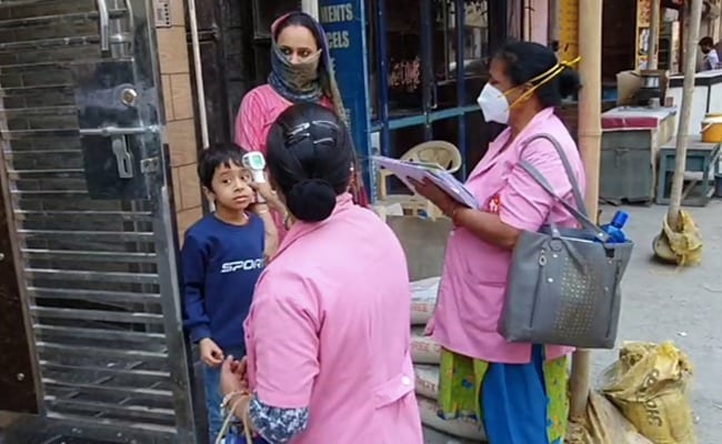 फिर पैर पसारने लगा कोरोना, बीते 24 घंटे में आए 328 नए मामले, 1 की मौत