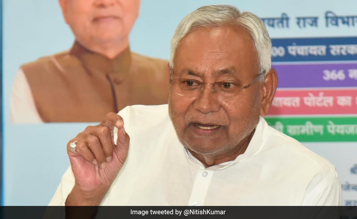बिहार: नीतीश सरकार ने लगभग 3.5 लाख नियोजित शिक्षकों को स्थायी कर्मचारी का दर्जा देने का लिया फैसला