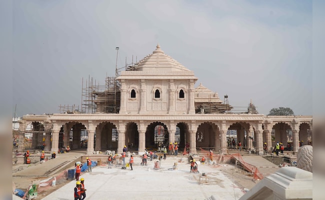 Ayodhya Ram Mandir Live Updates: श्रीराम मंदिर में प्राण प्रतिष्ठा का अनुष्ठान जारी, पांचवें दिन हुई वास्तु पूजा