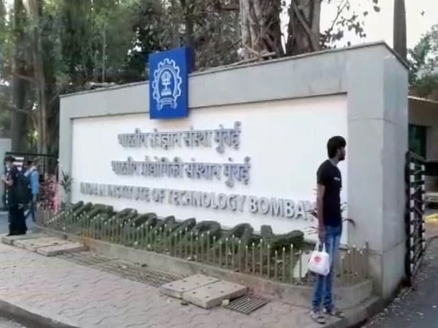 IIT बॉम्बे के 85 छात्रों को मिला एक-एक करोड़ रुपये का पैकेज, स्टूडेंट को मिले Apple, Google से ऑफर
