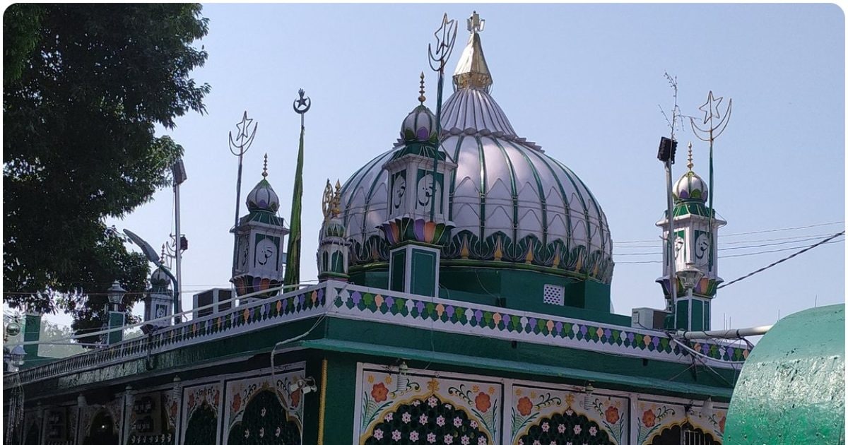 कलियर शरीफ दरगाह पर आजादी के बाद पहली बार फहराया गया तिरंगा