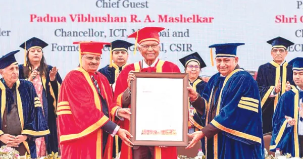 जेईसीआरसी यूनिवर्सिटी के दीक्षांत समारोह में छात्रों को दी डिग्रियां 