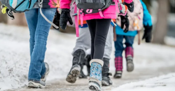 ठंड का असर, जम्मू के स्कूलों में बढ़ाया गया शीतकालीन अवकाश