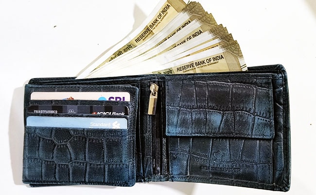 New Income Tax Regime या पुरानी कर व्यवस्था : टैक्सपेयर को किसमें फायदा - समझें चार्ट से