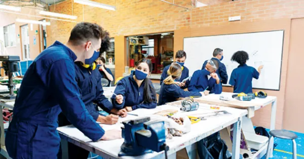 अब कॉलेजों में छात्रों को करनी होगी इंटर्नशिप, डिग्री में जुड़ेंगे क्रेडिट