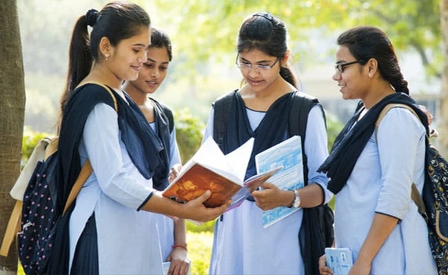 हिमाचल बोर्ड परीक्षा की बड़ी खबर, फिर बदल गई HPBOSE कक्षा 10वीं, 12वीं बोर्ड परीक्षा 2024 की डेटशीट, नया टाइमटेबल यहां देखें