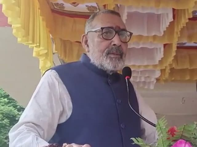 बिहार में होली और गुड फ्राइडे के दिन शिक्षकों के प्रशिक्षण और वार्षिक परीक्षा को लेकर विवाद