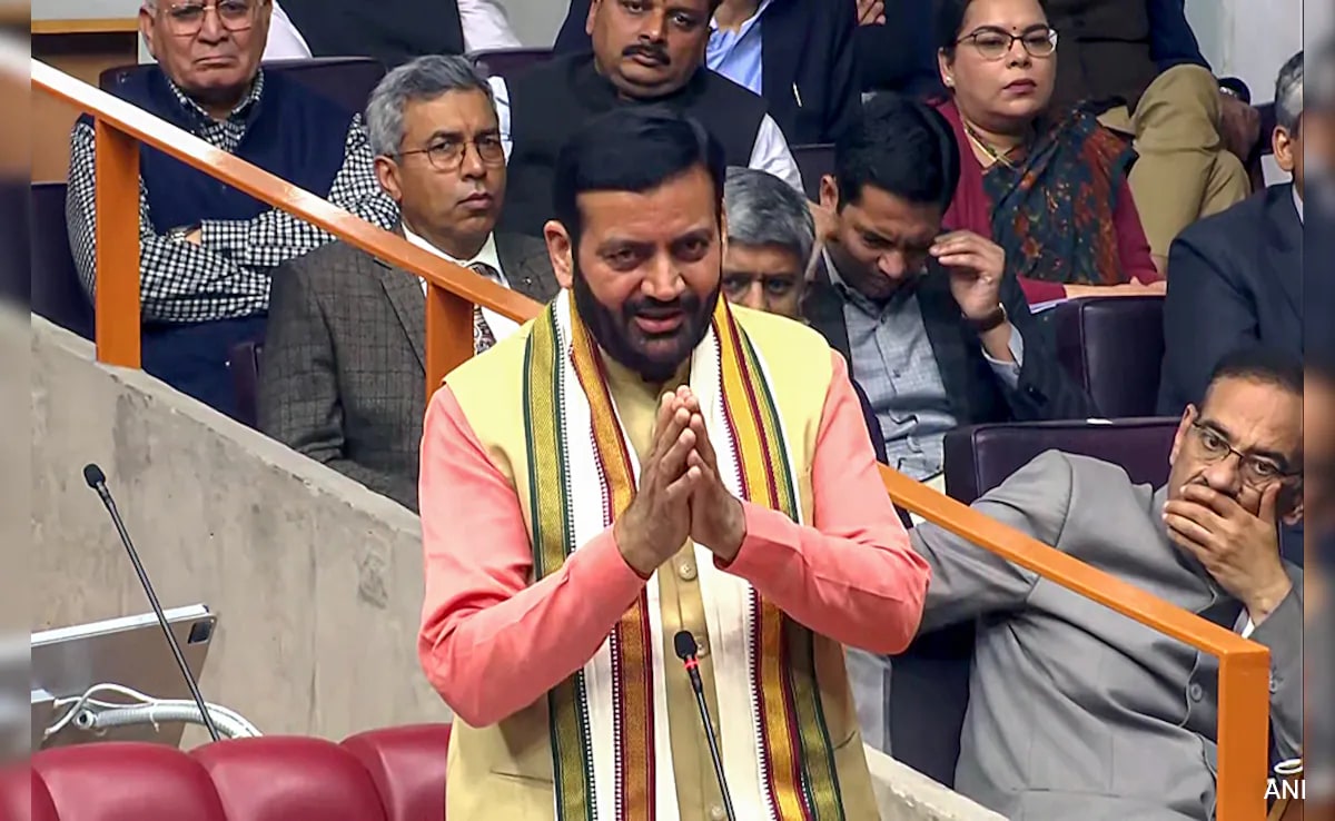हरियाणा में नए मंत्रियों ने कार्यभार संभाला, सीएम नायब सिंह सैनी ने की नए मंत्रिमंडल की बैठक