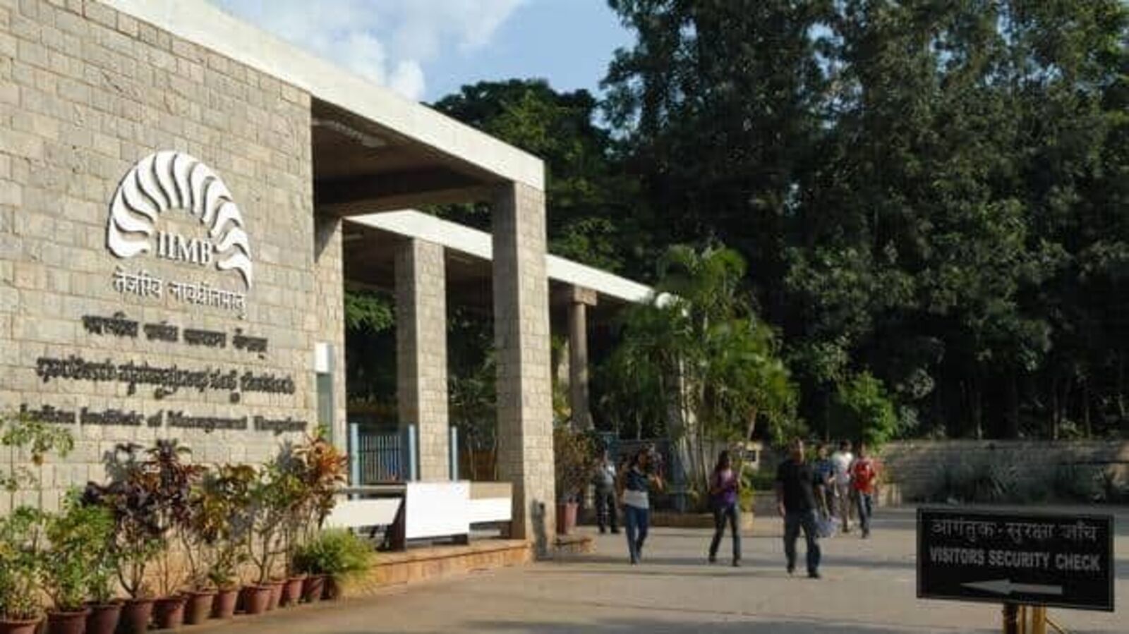 QS World University Rankings: IIM Ahmedabad among top 25 for business studies