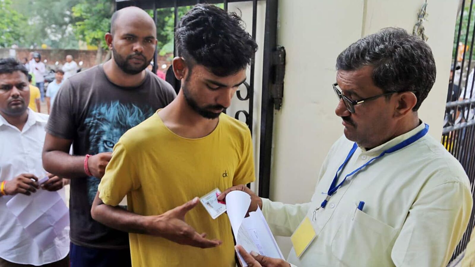 NEET UG Admit Card 2024 OUT! NTA releases hall ticket on exams.nta.ac.in