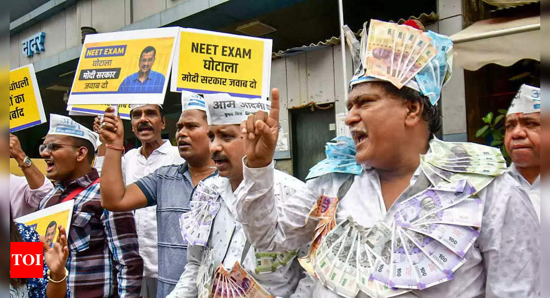 AAP protests against NEET row, calls it ‘national disgrace' - Times of India