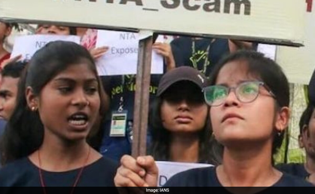 नीट से जुड़ा एक और केस सीबीआई को किया जा सकता है ट्रांसफर, जानें क्या है पूरा मामला