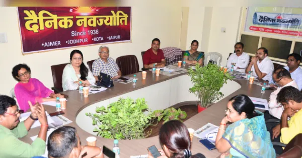 परिवार समाज शिक्षक सरकार सब दोषी