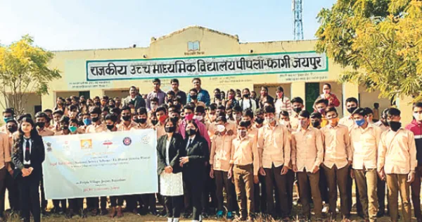 JECRC के छात्र जुटे समाज सेवा में 