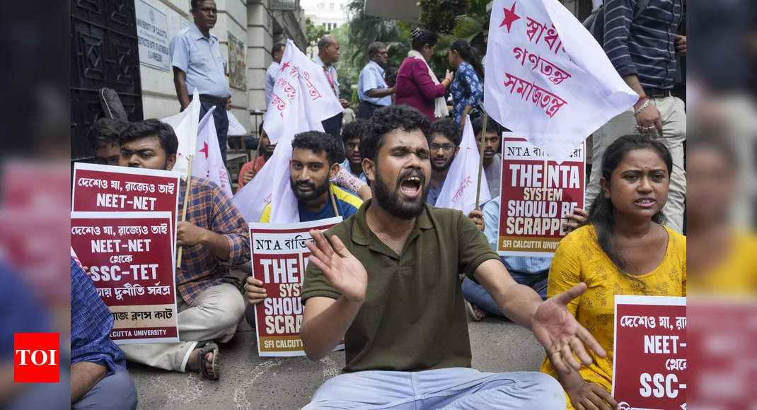 SFI protests against NEET and NET exam irregularities in Kolkata - Times of India