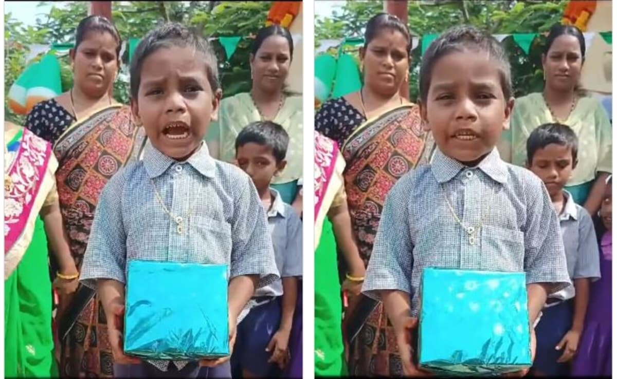 सरकारी स्कूल के सेकंड क्लास के बच्चे की स्पीच सुन दांतों तले दबा लेंगे उंगलियां, सिखाने वाले टीचर्स की जमकर हो रही तारीफें