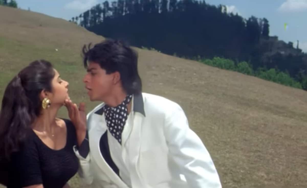 माधुरी दीक्षित और श्रीदेवी नहीं यह एक्ट्रेस थी 90s की फीमेल सुपरस्टार, 2 साल में दी थी 21 सुपरहिट फिल्में, 19 की उम्र में कहा दुनिया को अलविदा