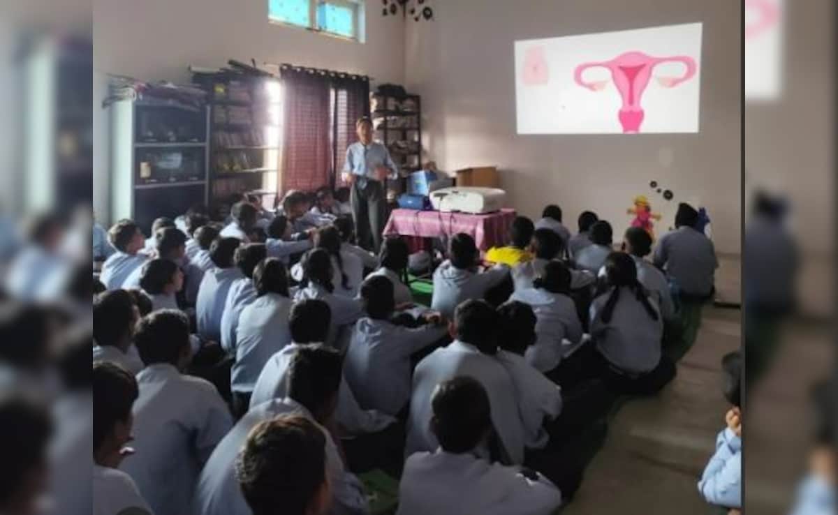 रील लाइफ के दौर में रीयल लाइफ पर काम करते ये बच्चे