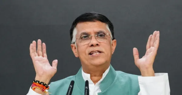 अमेरिका में भारतीय नागरिकों को हथकड़ी पहनाकर किया प्रताड़ित : भारत सरकार इस हादसे का करे विरोध, खेड़ा बोले- पहले जब ऐसा हुआ था, तो कांग्रेस ने अमेरिकी राजदूतों की बंद कर दी थी सुविधाएं 