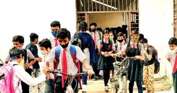 नाम के इंग्लिश मीडियम, हालात हिन्दी से भी बदतर