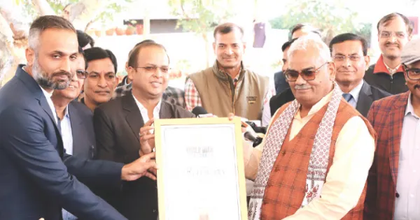 सूर्य नमस्कार का बना वर्ल्ड रिकॉर्ड, दिलावर ने ग्रहण किया प्रमाण पत्र, सभी से प्रतिदिन इस योग को अपनाने की अपील