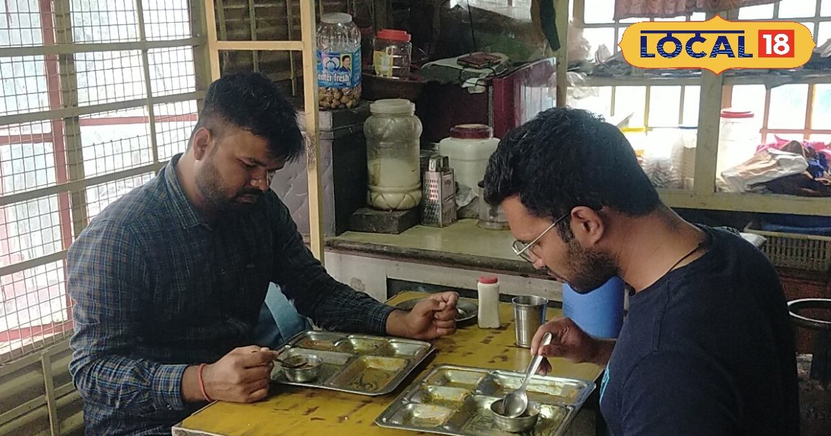 फैंसी राखियां छोड़िए, इस रक्षाबंधन भाई को बांधिए परंपरा से बनी ये ऐपण राखी...