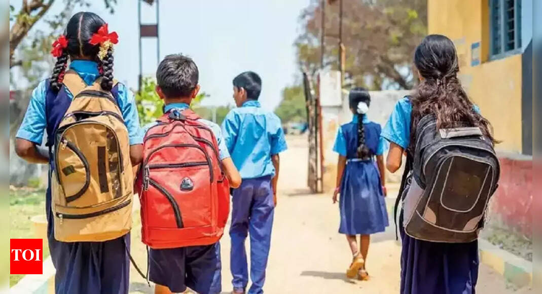 Delhi govt to recognise private schools in non-conforming areas; move to add 20,000 seats for EWS, DG and CWSN students - The Times of India