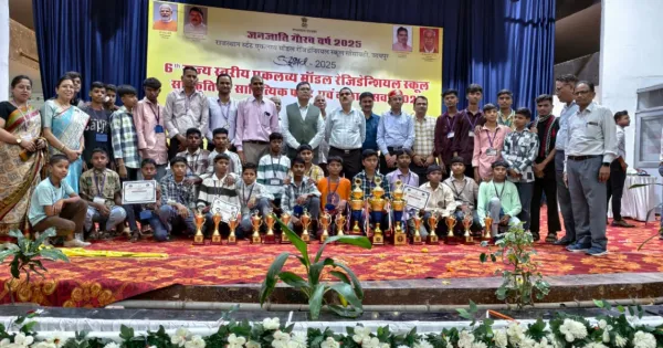 एकलव्य स्कूलों से उड़ान: जनजाति अंचलों के नौनिहाल बन रहे डॉक्टर-इंजीनियर